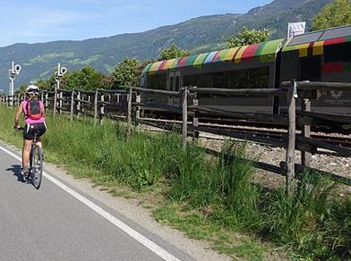 Sulla ciclabile della Val Venosta